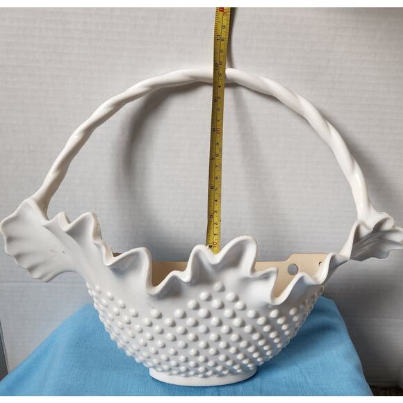 1984 White Hobnail Plastic Decorative Wall Pocket Burwood #2673 - Picture 6 of 6